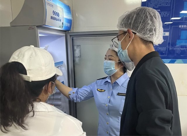 学校食堂1.jpg