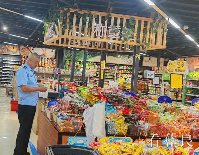 彝良县奎香乡开展中秋节前食品安全专项检查