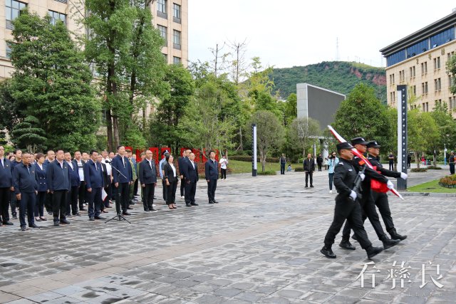 1943DAEF5D8F730470AAC92FC9D2793B.jpg
