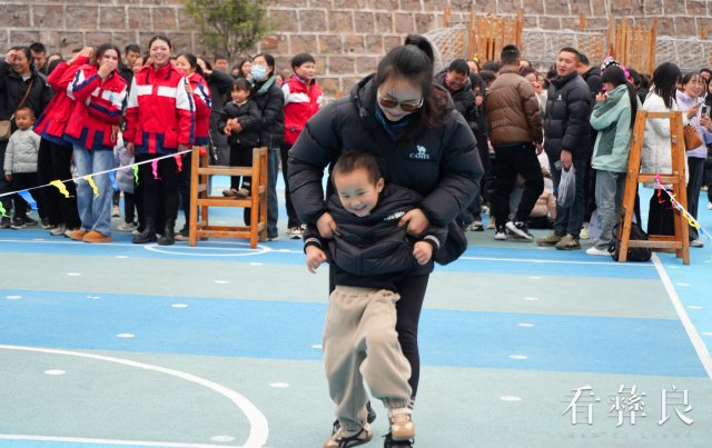 彝良县第二幼儿园举办冬季运动会