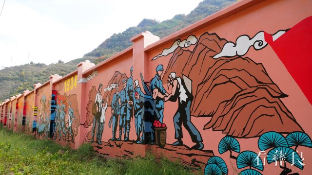 彝良：G352县城至小草坝段变身文旅路