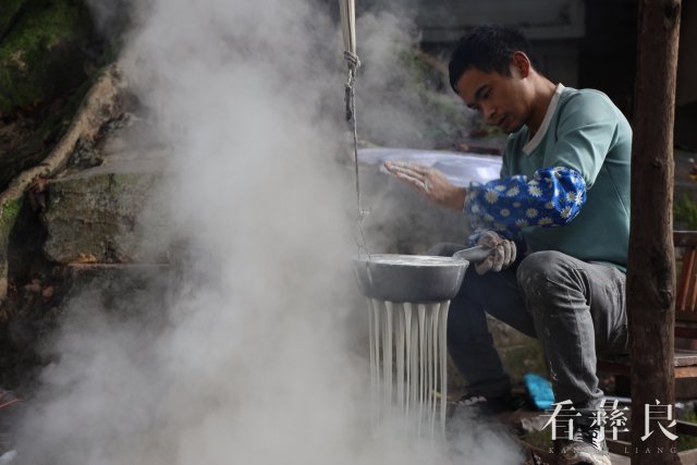 彝良县洛汪乡：红薯粉条变身致富“金条条” 助力乡村振兴