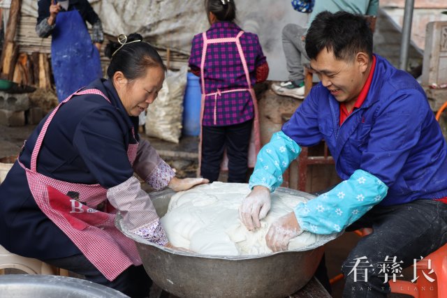 彝良县洛汪乡：红薯粉条变身致富“金条条” 助力乡村振兴